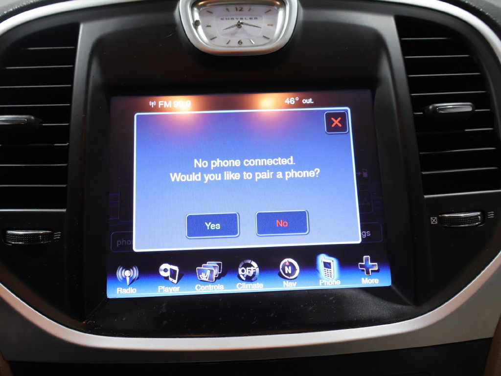 Used 2013 Chrysler 300 AWD w/ Driver Convenience Group image 27