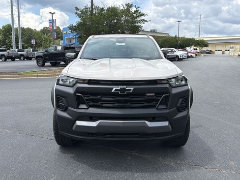 New 2026 Chevrolet Colorado Trail Boss AWD/4WD image 2