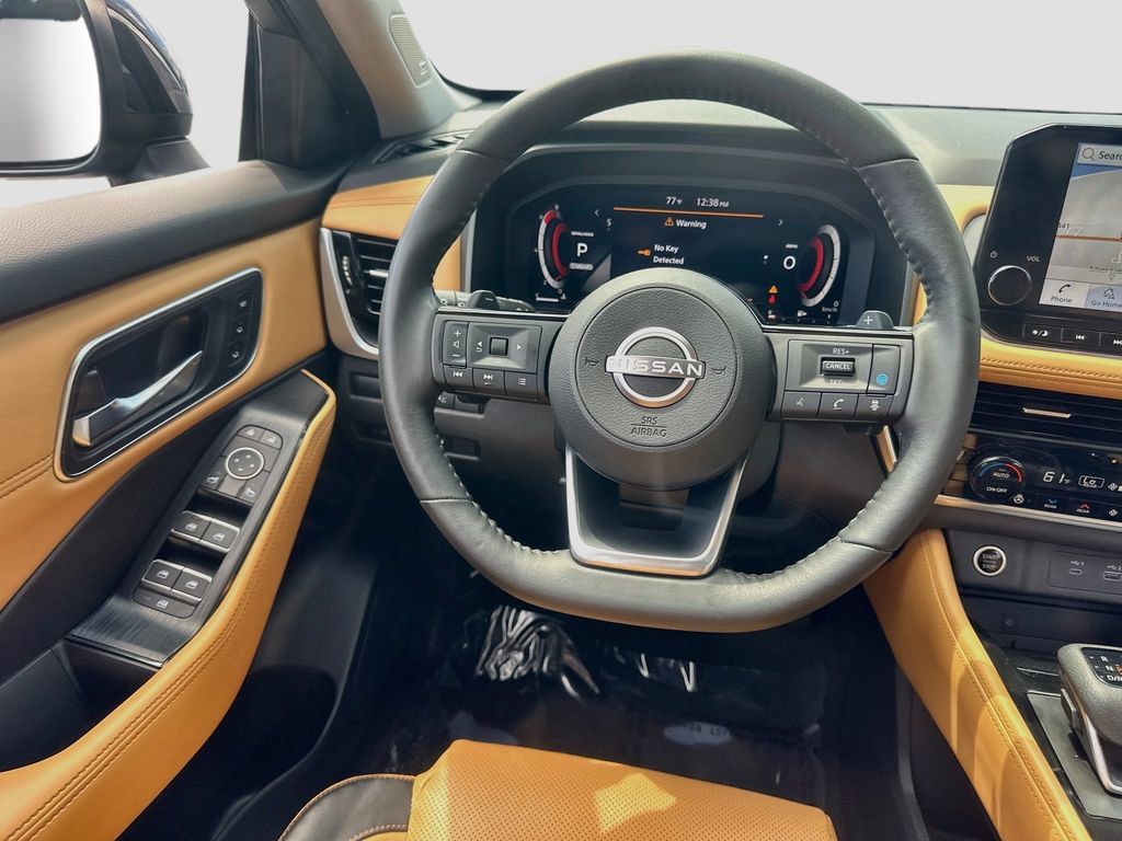 Used 2023 Nissan Rogue Platinum w/ Platinum Premium Package FWD image 24