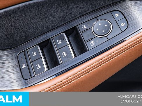 Used 2025 Nissan Rogue Platinum w/ Tech Package image 41