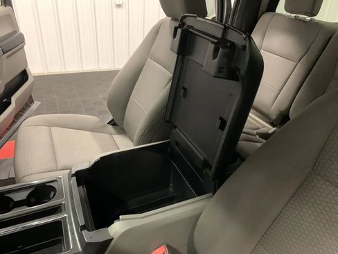 Used 2020 Ford F150 XLT image 39