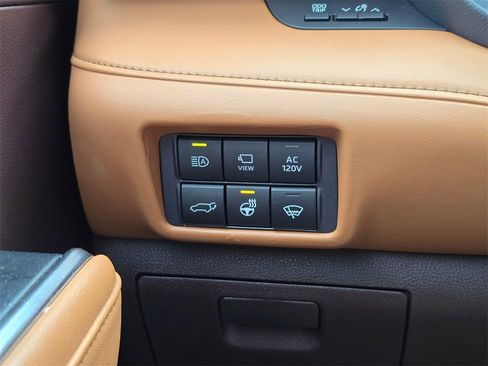 Used 2020 Toyota Highlander Platinum image 31