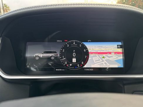 Used 2020 Land Rover Range Rover HSE image 14