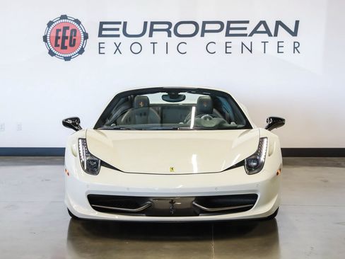 Used 2013 Ferrari 458 Spider RWD image 2