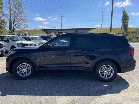 New 2026 Ford Explorer Active w/ Active Comfort Package RWD image 6