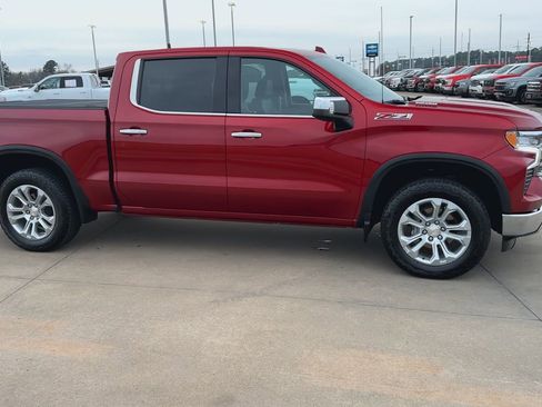 Used 2025 Chevrolet Silverado 1500 LTZ w/ LTZ Premium Package image 2