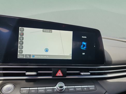 Certified 2024 Hyundai Elantra Blue FWD image 23