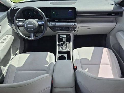 Used 2025 Hyundai Kona SEL FWD image 25