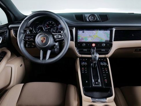 New 2026 Porsche Macan Base image 14