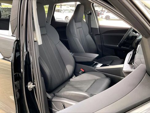 Used 2025 Audi Q5 Premium Plus w/ Premium Plus image 9