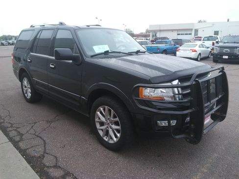 Used 2016 Ford Expedition Limited w/ Equipment Group 301A image 4