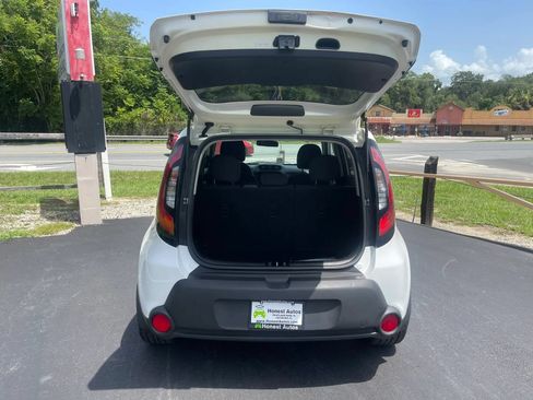 Used 2015 Kia Soul FWD image 16