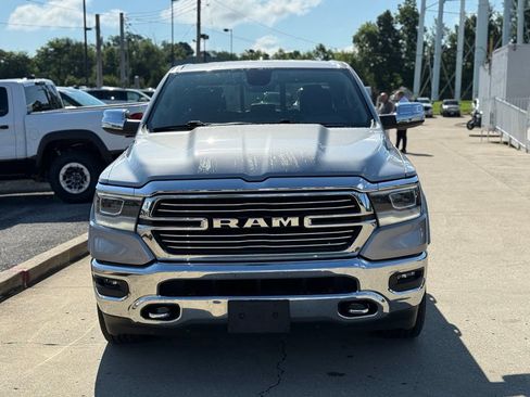 Used 2019 RAM 1500 Laramie AWD/4WD image 3