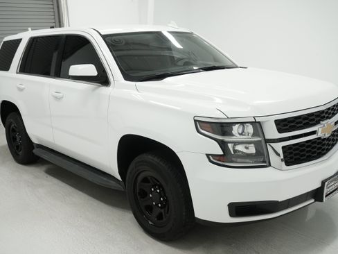 Used 2015 Chevrolet Tahoe 2WD image 3