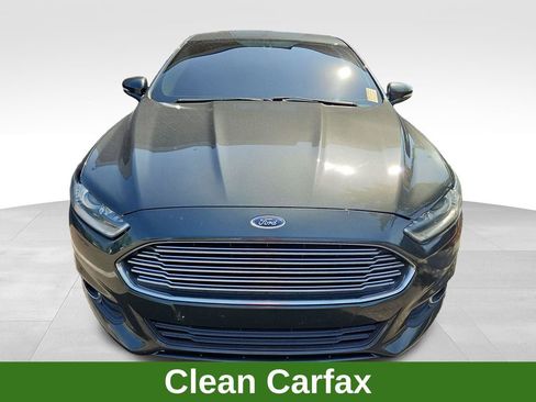 Used 2016 Ford Fusion SE w/ Equipment Group 202A FWD image 2