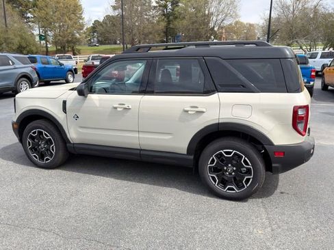 New 2025 Ford Bronco Sport Outer Banks AWD/4WD image 14