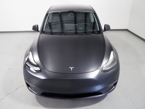 Used 2024 Tesla Model Y 2WD image 12