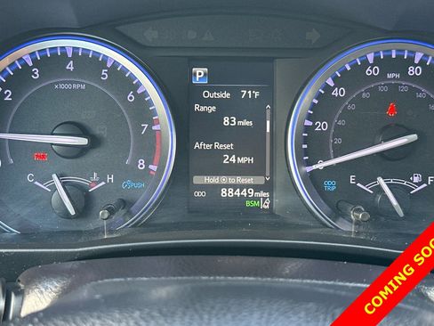 Used 2019 Toyota Highlander XLE image 27