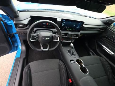 Used 2025 Ford Mustang GT image 15