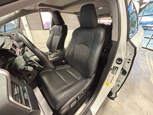 Used 2021 Lexus RX 350L Premium w/ Premium Package image 10