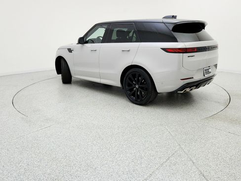 Used 2025 Land Rover Range Rover Sport Dynamic SE image 7
