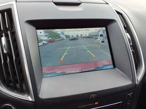 Used 2017 Ford Edge Titanium w/ Equipment Group 301A AWD/4WD image 17