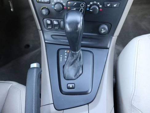 Used 2004 Volvo S60 2.5T AWD/4WD image 36