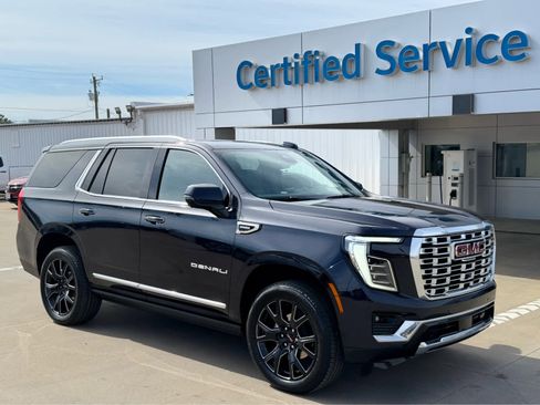 Used 2025 GMC Yukon Denali w/ Denali Reserve Package image 1