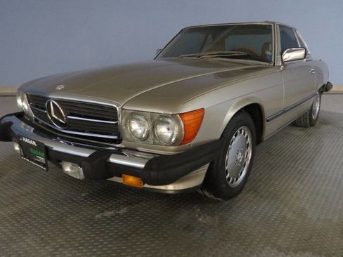 Used 1988 Mercedes-Benz 560 SL image 23
