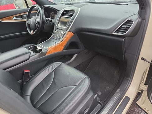 Used 2016 Lincoln MKX Reserve w/ Technology Package image 22