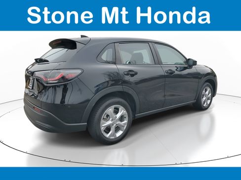 Used 2023 Honda HR-V LX image 6