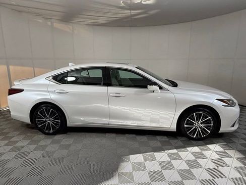 Certified 2025 Lexus ES 300h 300h image 9