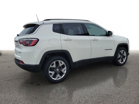 Used 2017 Jeep Compass Limited w/ Navigation Group AWD/4WD image 4