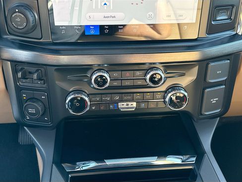 New 2026 Ford F250 Lariat w/ Lariat Ultimate Package image 11