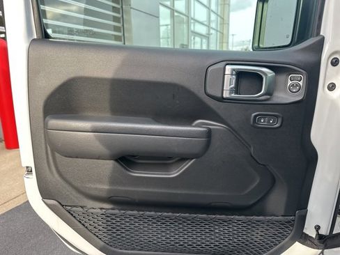 Used 2023 Jeep Gladiator Sport S image 21