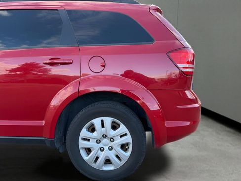 Used 2016 Dodge Journey SE w/ Flexible Seating Group image 14