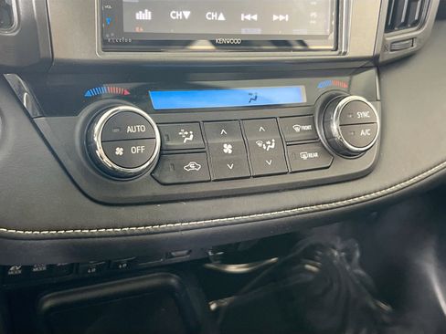 Used 2016 Toyota RAV4 Limited image 15