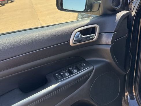 Used 2015 Jeep Grand Cherokee Laredo w/ Quick Order Package 23E image 10