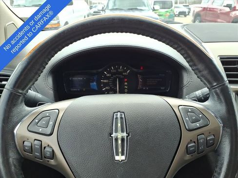 Used 2013 Lincoln MKX AWD image 22