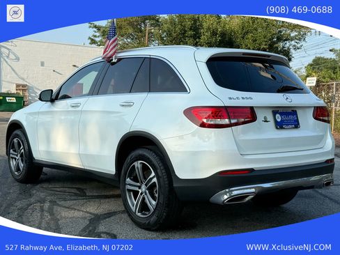Used 2017 Mercedes-Benz GLC 300 4MATIC image 2