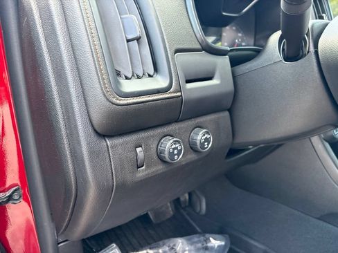 Used 2022 GMC Canyon AT4 AWD/4WD image 16