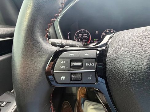 Used 2025 Honda Pilot Sport image 41