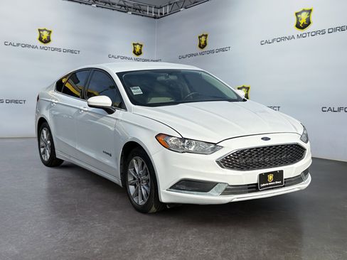 Used 2017 Ford Fusion SE image 7