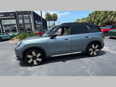 Certified 2025 MINI Cooper Countryman S w/ Comfort Package Max image 18