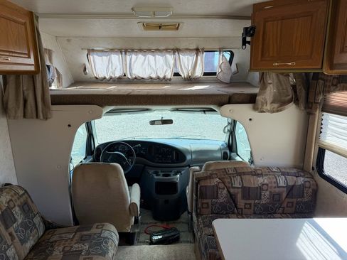 Used 2002 Ford E-350 and Econoline 350 Super Duty image 18