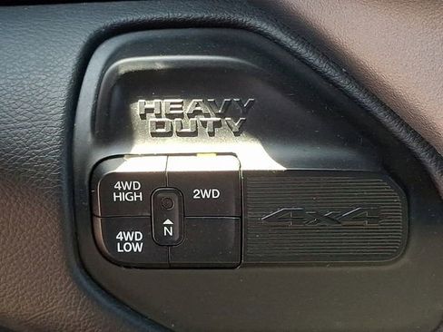 Used 2024 RAM 3500 Big Horn AWD/4WD image 17