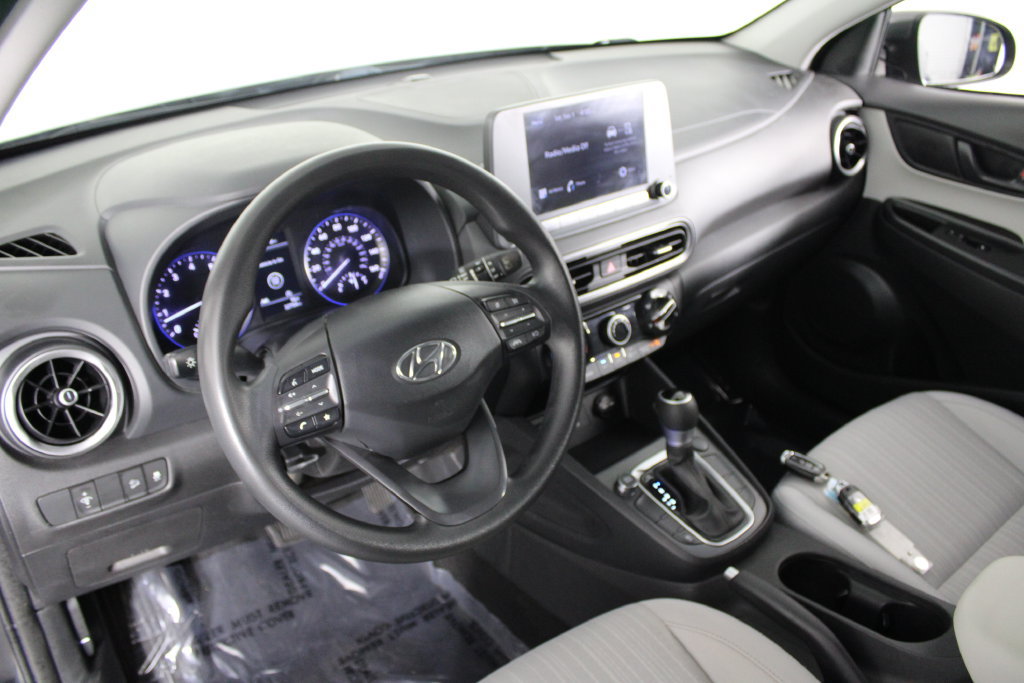 Used 2023 Hyundai Kona SEL FWD image 4
