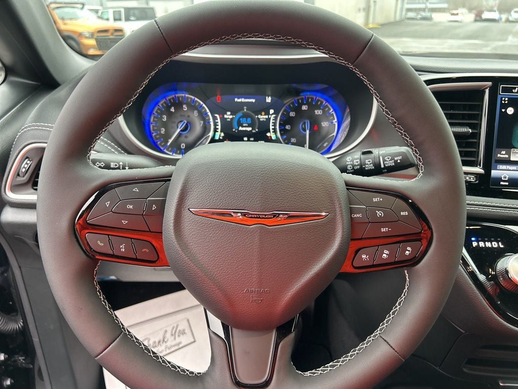 New 2026 Chrysler Pacifica Select w/ S Appearance Package AWD/4WD image 12