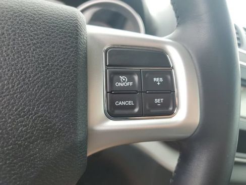 Used 2018 Dodge Journey SXT w/ Connectivity Group FWD image 24