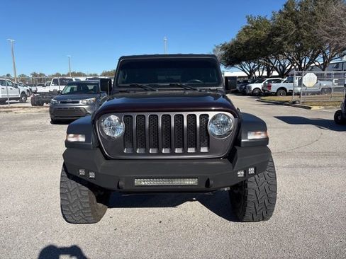 Used 2018 Jeep Wrangler Unlimited Sport S image 2